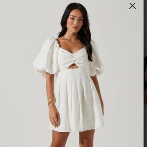 NWT ASTR The Label Serilda Cutout Puff Sleeve Mini Dress - size XS